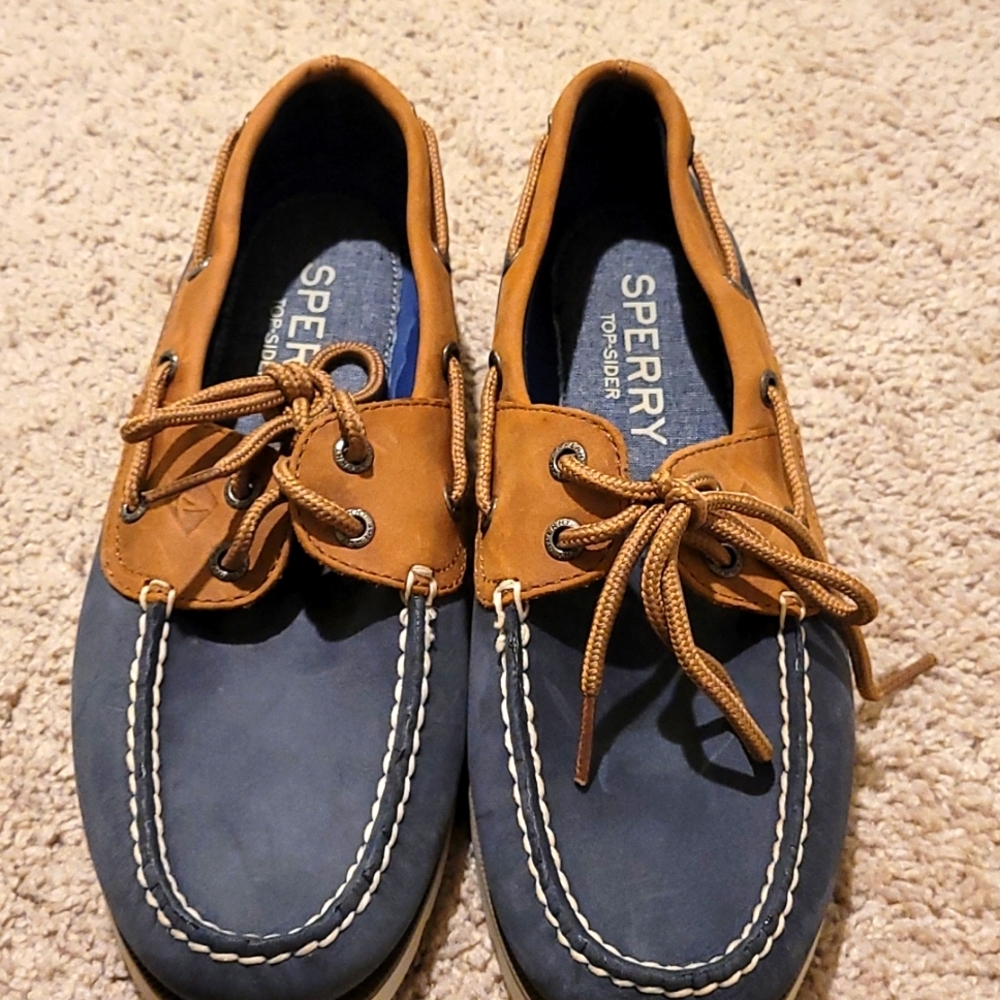 Dress shoes